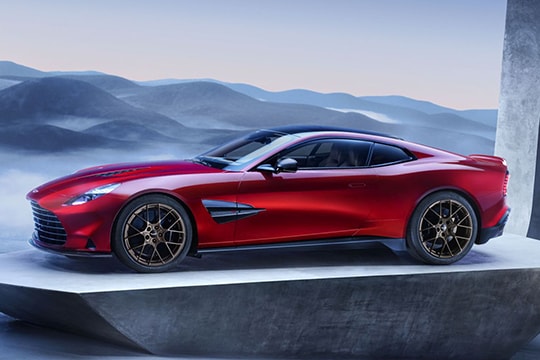ASTON MARTIN Vanquish 2024