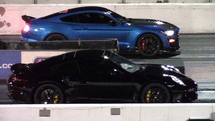 Ford Mustang Shelby GT500 vs. Porsche 911