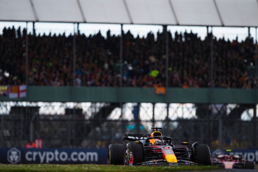 Max Verstappen pushes on Max Verstappen pushes on