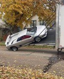 Lamborghini Diablo fallen off the trailer
