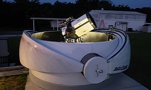 NASA Earth-Based Laser Hits Satellite in Space With Sniper Accuracy