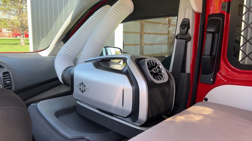 This Micro Camper Van Is Ideal for Shorter Adventures, Has an Unusually Efficient Interior