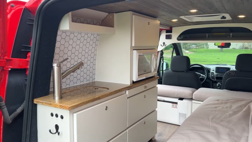 This Micro Camper Van Is Ideal for Shorter Adventures, Has an Unusually Efficient Interior