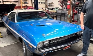 Unrestored 1970 Dodge Challenger Parked for 30 Years Is a Rare R/T SE Six-Pack Gem
